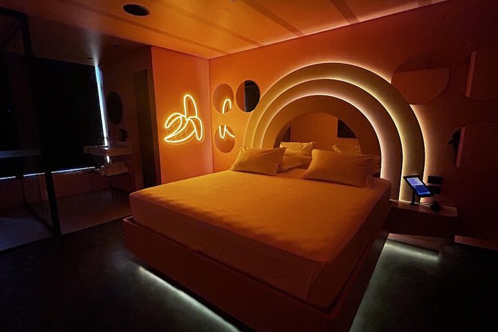 Room 8 of 35