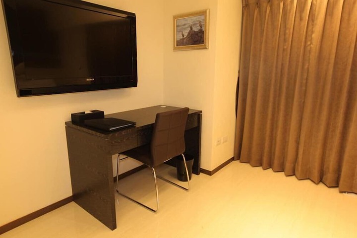 Room 36 of 62