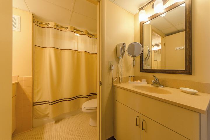 Room 20 of 35