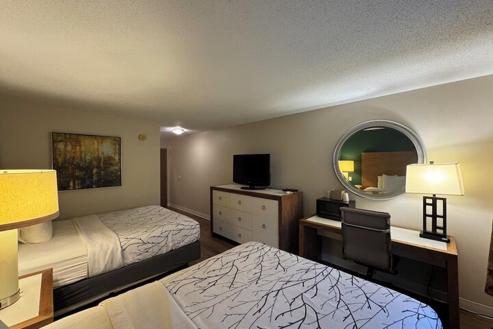 Room 27 of 115