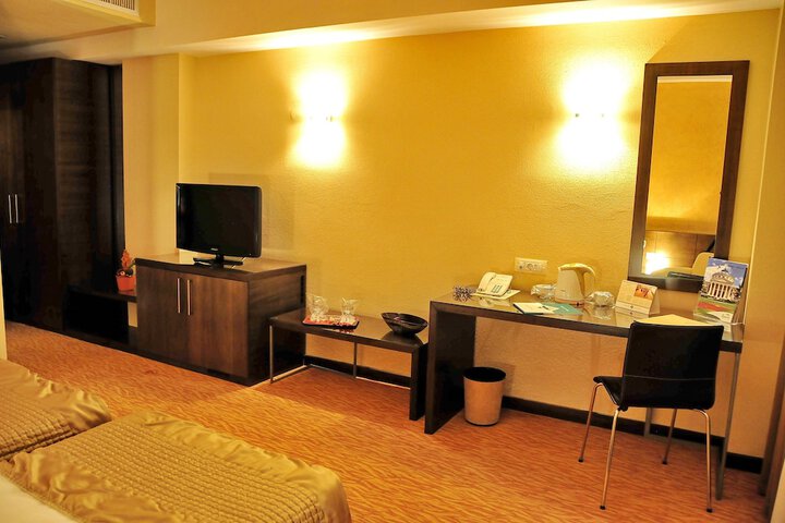 Room 13 of 57