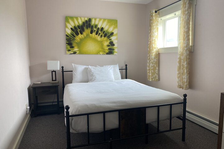 1 Queen Bed (54 of 80)