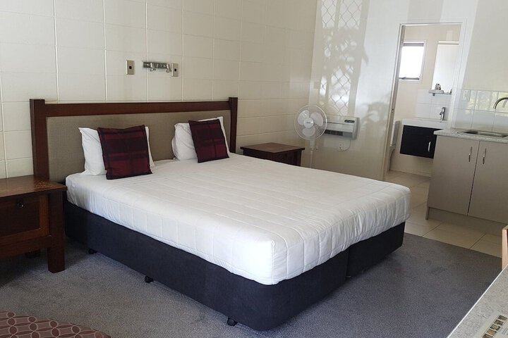 Room 30 of 174
