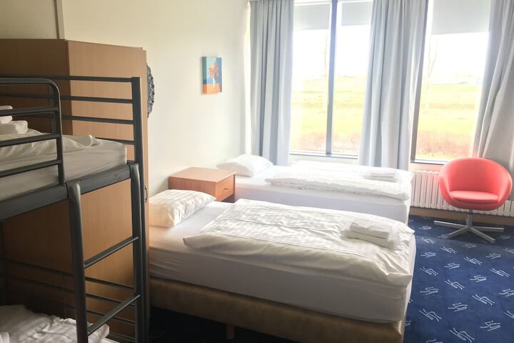 Room 8 of 126