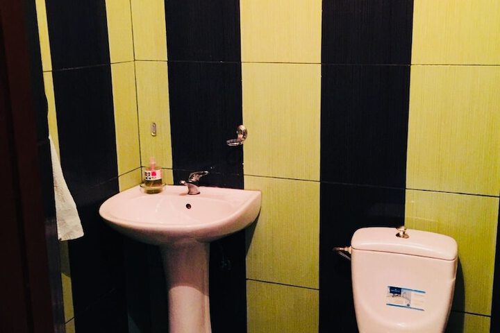 Room 6 of 20