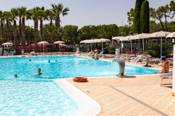 Hotel Pool