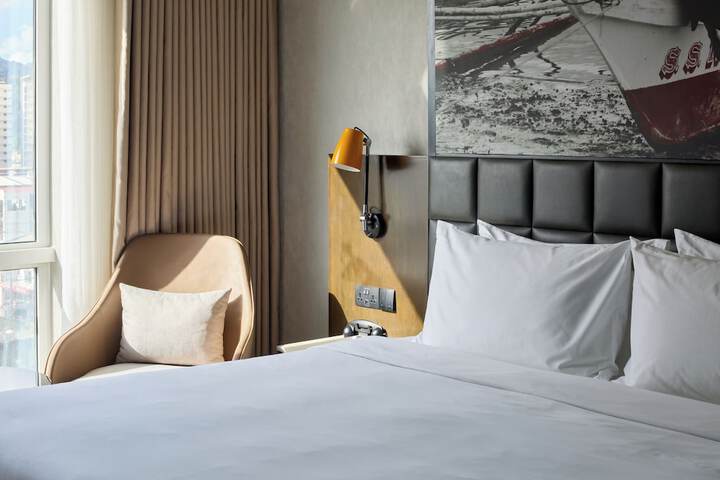 Room 15 of 84