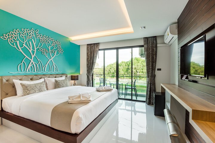 Room 19 of 48