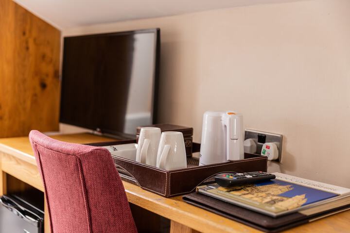 Room 72 of 205