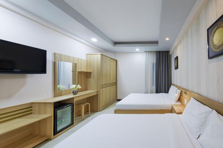 Room 3 of 50
