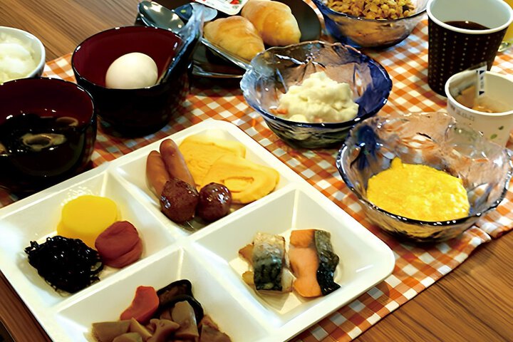 Dining 14 of 15