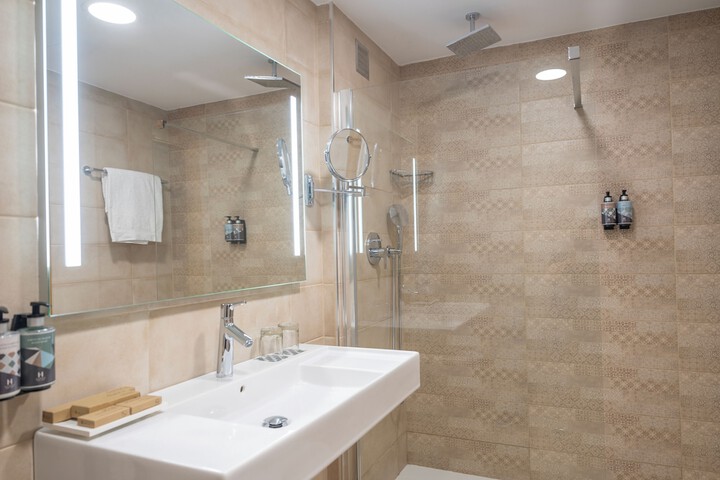 Bathroom Interior Photo