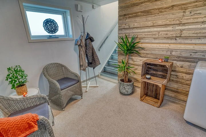 Room 3 of 18