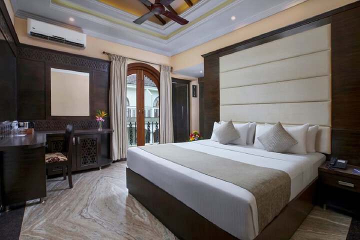 Room 32 of 155