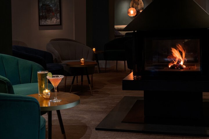 Lounge 61 of 75