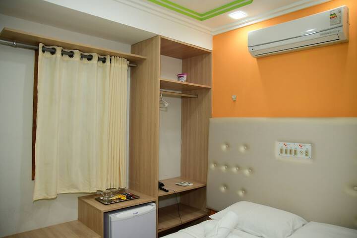 Room 21 of 82