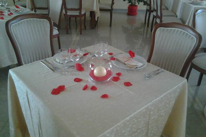 Dining 19 of 39