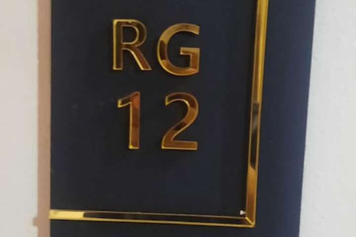Room 13 of 28