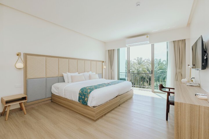 Room 3 of 25