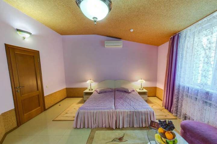 Room 3 of 39