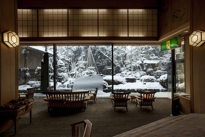 Entrance & Lobby