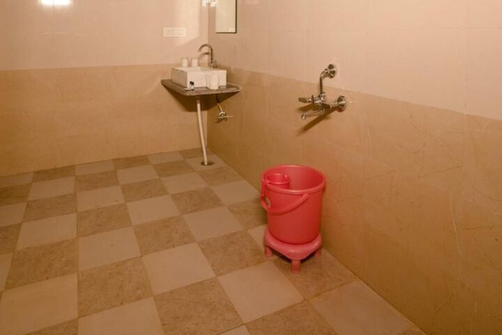 Room 20 of 35