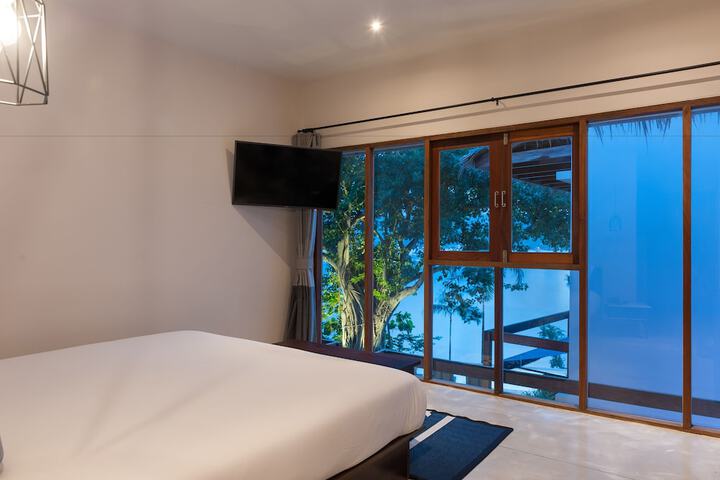 Room 50 of 148