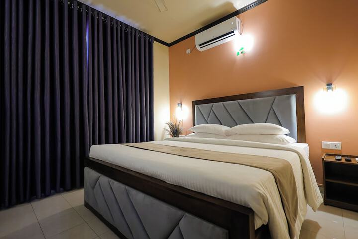 Room 27 of 65