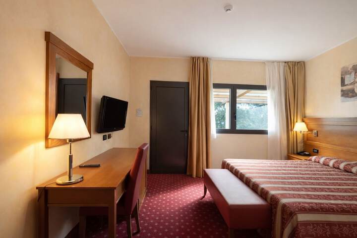 Room 64 of 105