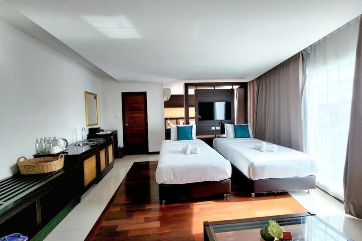 Room 33 of 115