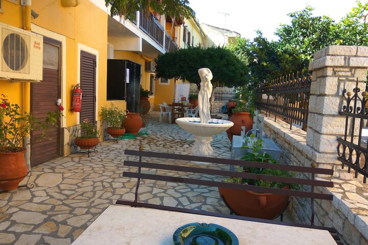 Terrace/Patio 122 of 129