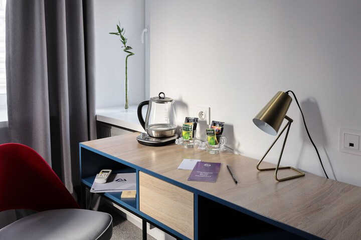 Room 16 of 37