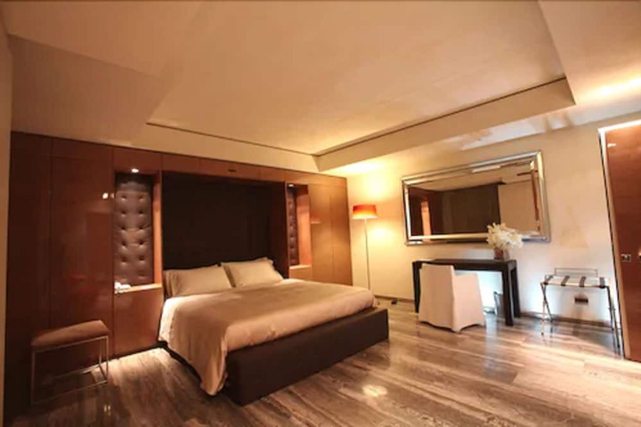 Room 22 of 67