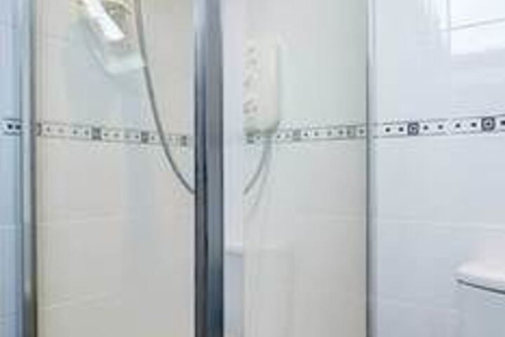 Room 4 of 26