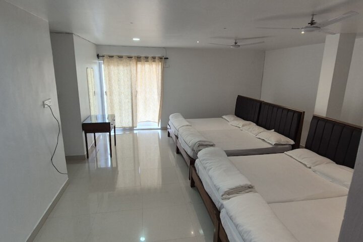 Room 68 of 169