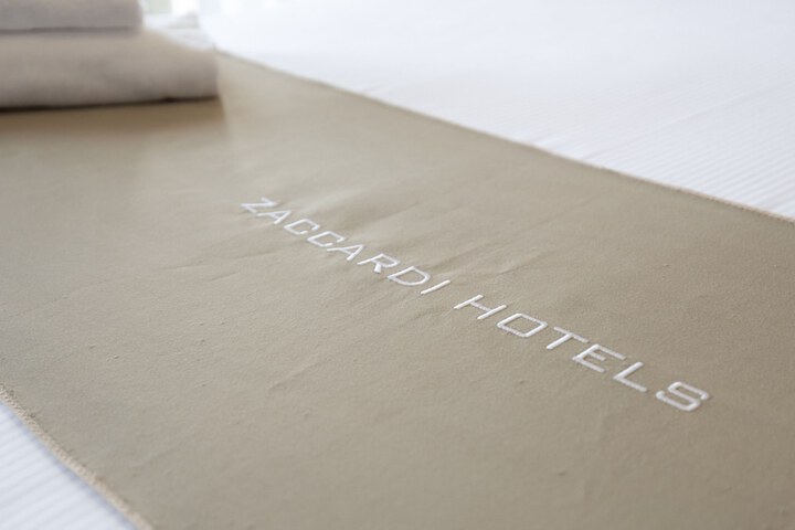 Hotel 2 of 168
