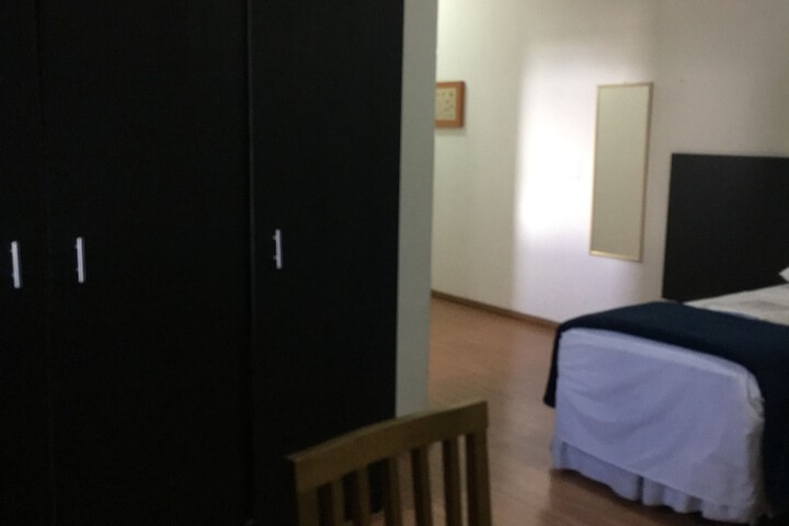 Room 3 of 43