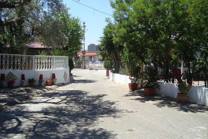 Hotel Exterior 16 of 25