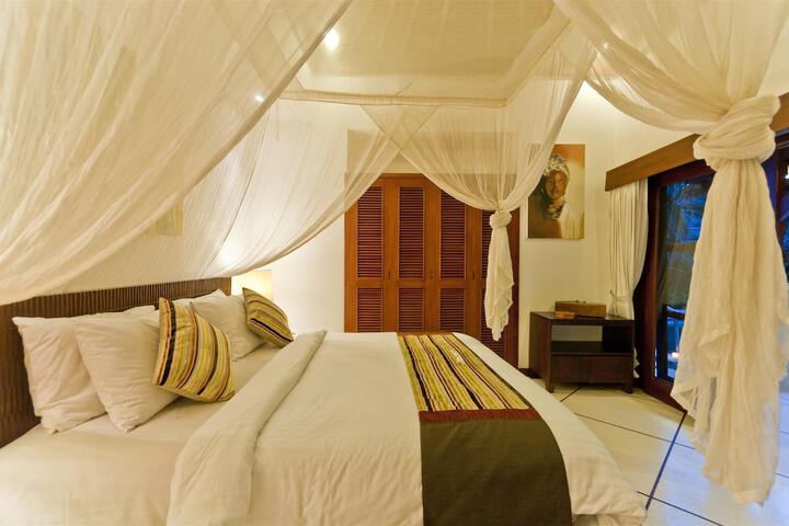 Room 2 of 22