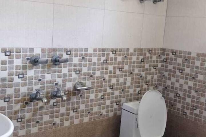 Room 15 of 21