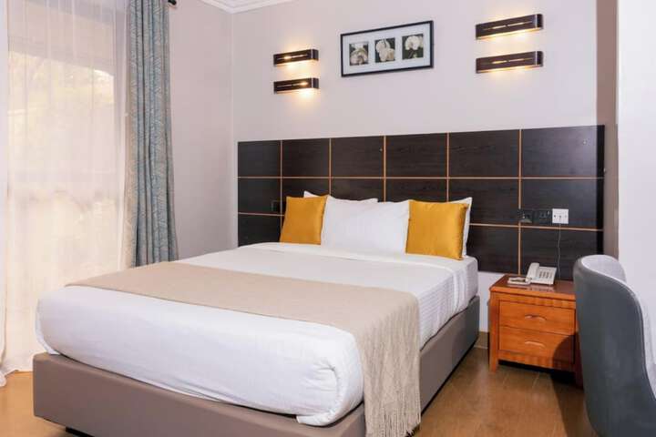 Room 10 of 45