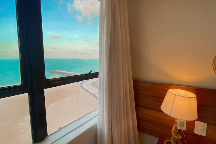 Room 8 of 25