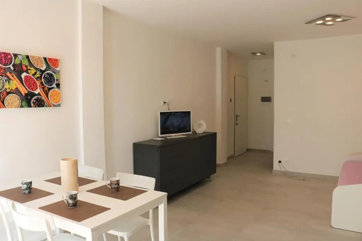 Room 4 of 15