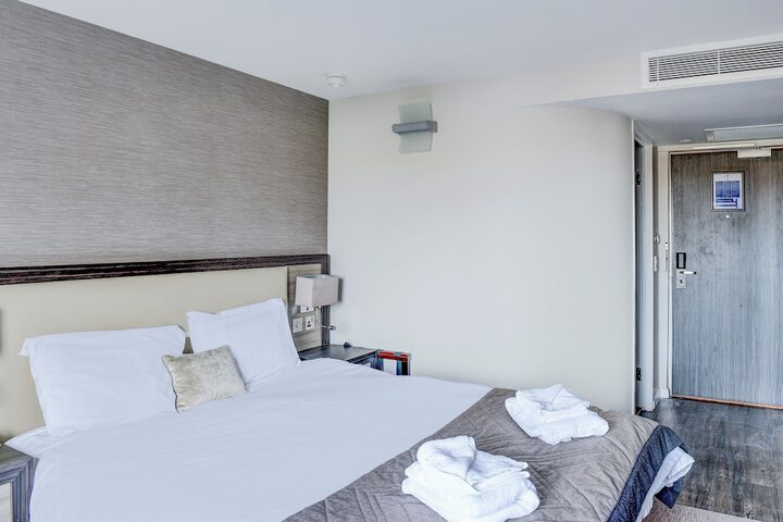 Room 9 of 41