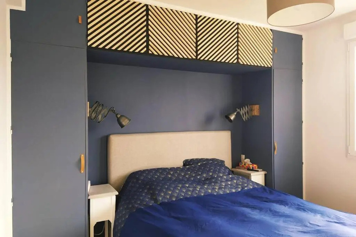 Room 6 of 11