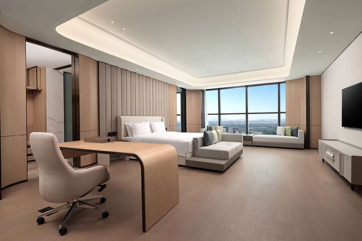 Room 12 of 30
