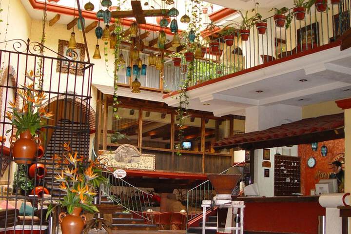 Entrance & Lobby