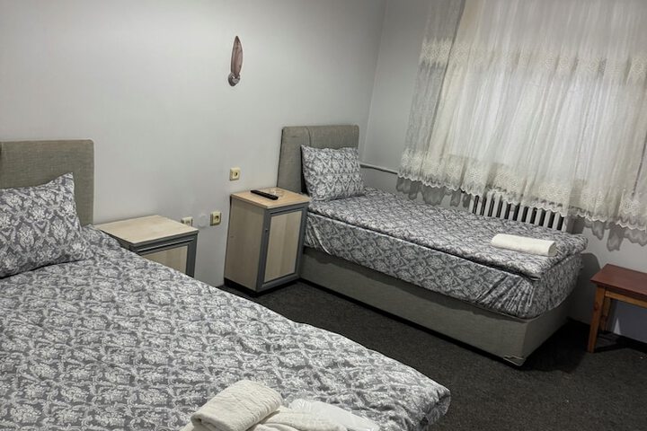 Room 7 of 15