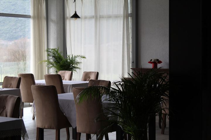 Dining 57 of 62