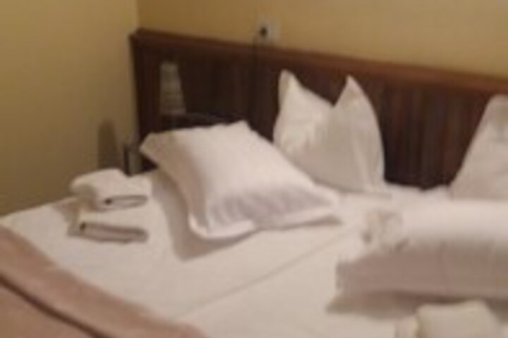 Room 21 of 28